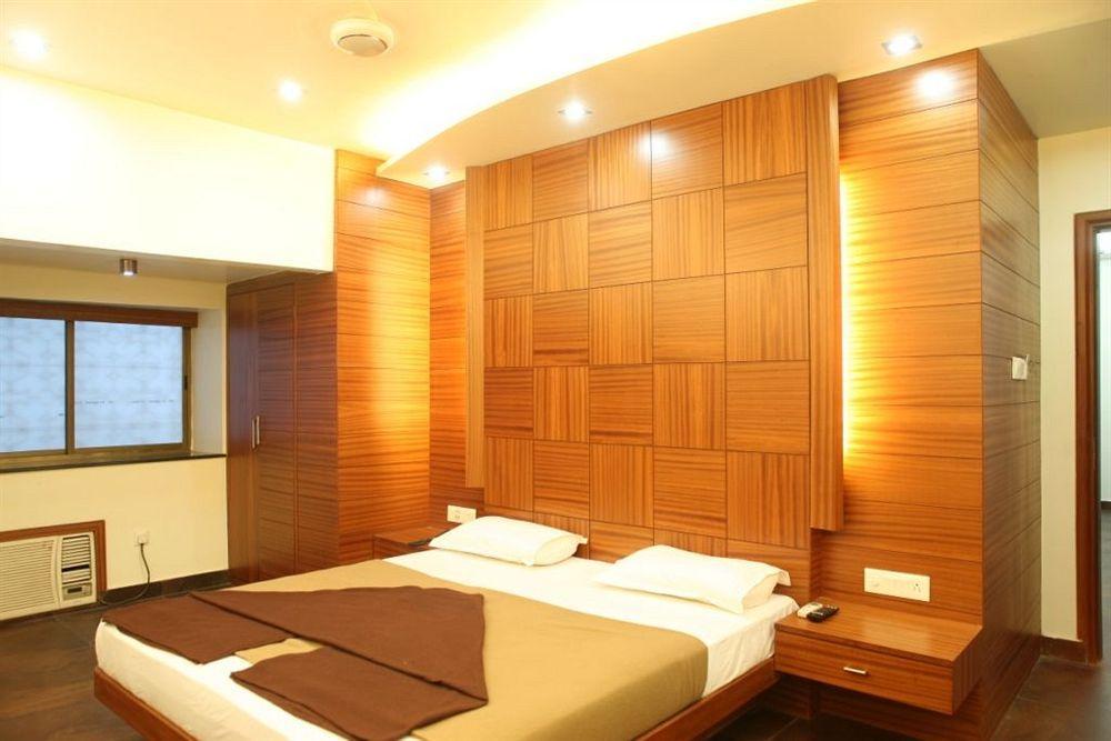 Hotel Trimoorti Kolkata Eksteriør bilde