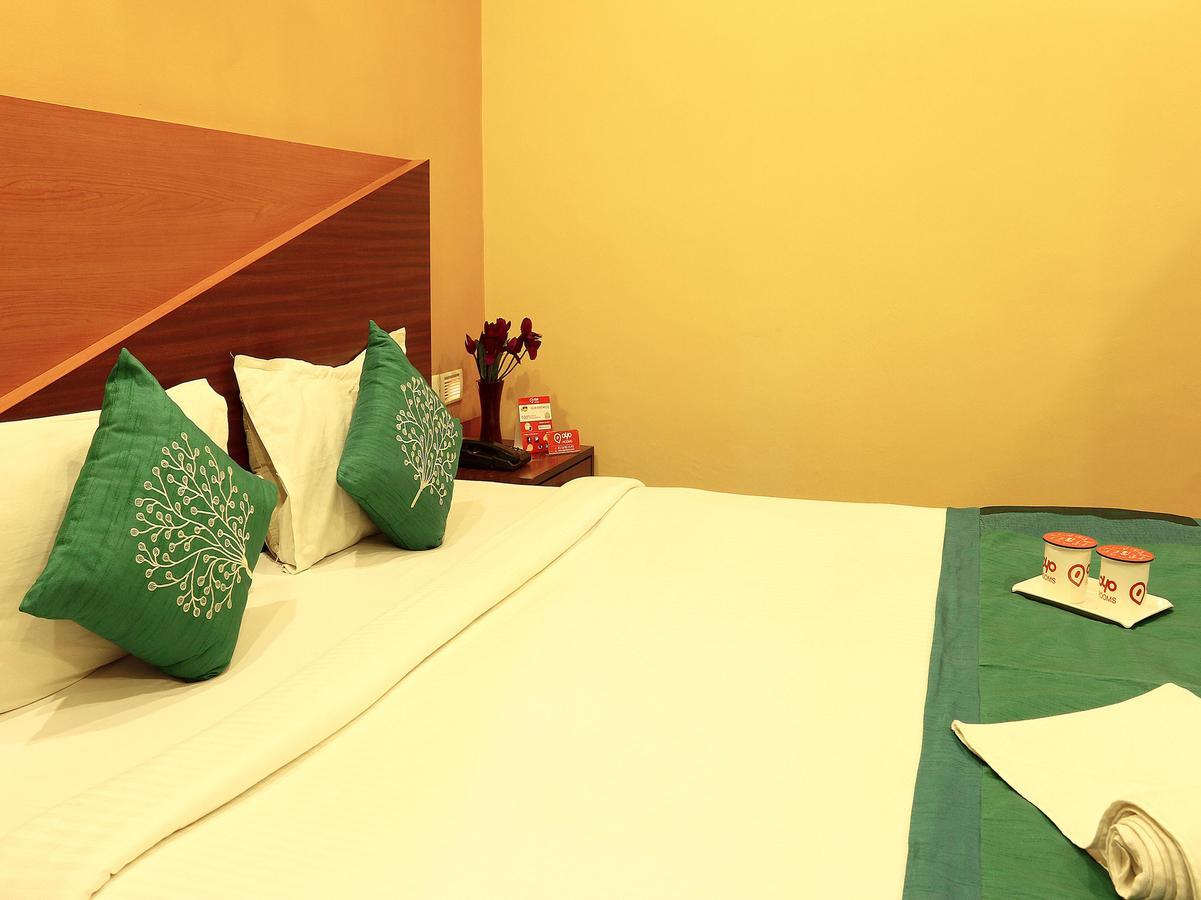 Hotel Trimoorti Kolkata Eksteriør bilde