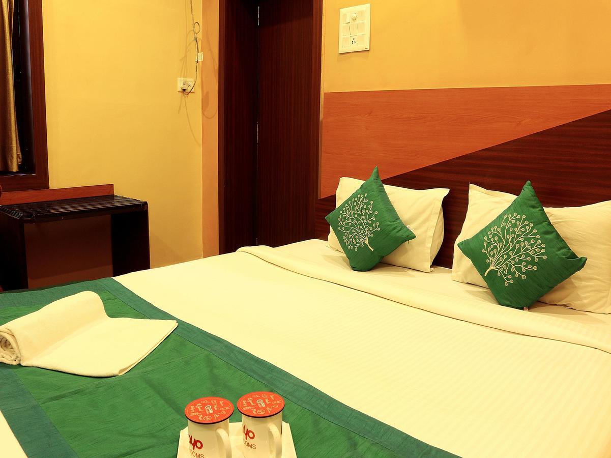 Hotel Trimoorti Kolkata Eksteriør bilde