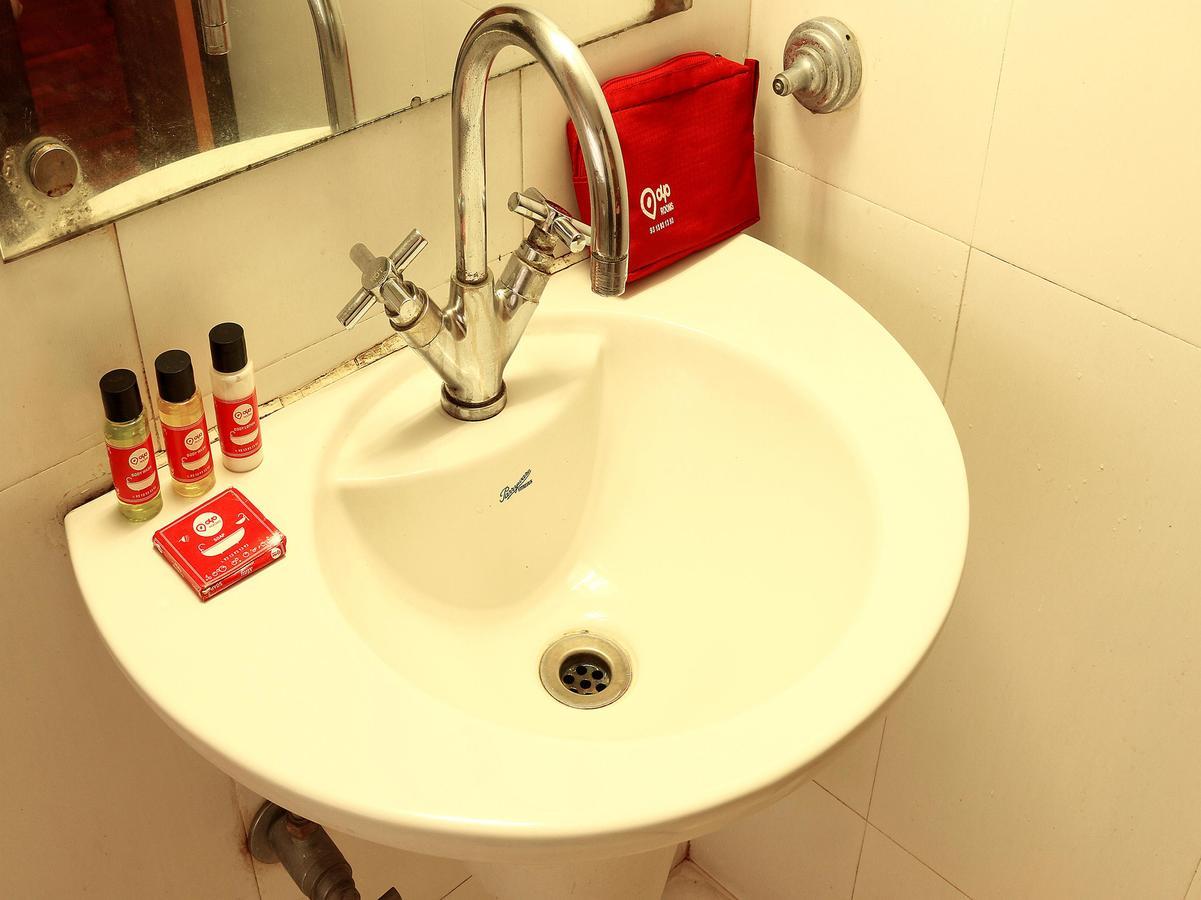 Hotel Trimoorti Kolkata Eksteriør bilde