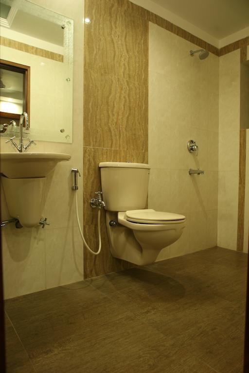 Hotel Trimoorti Kolkata Eksteriør bilde